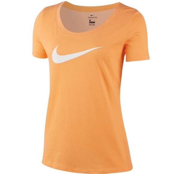 Nike Tops - Nike Plus Size Crew Neck Graphic Tee